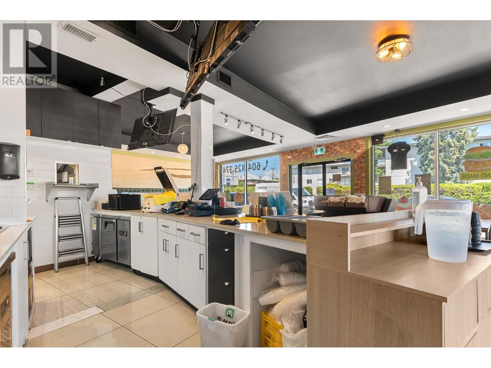 6360 KINGSWAY Image 6