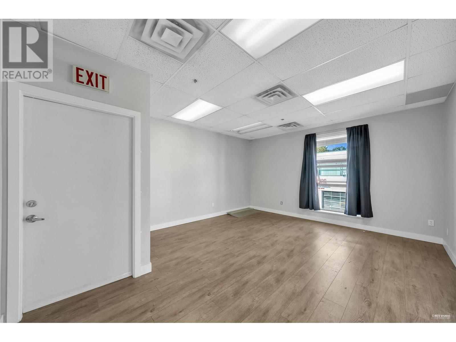 117 - 1083 KENT AVENUE NORTH Image 14