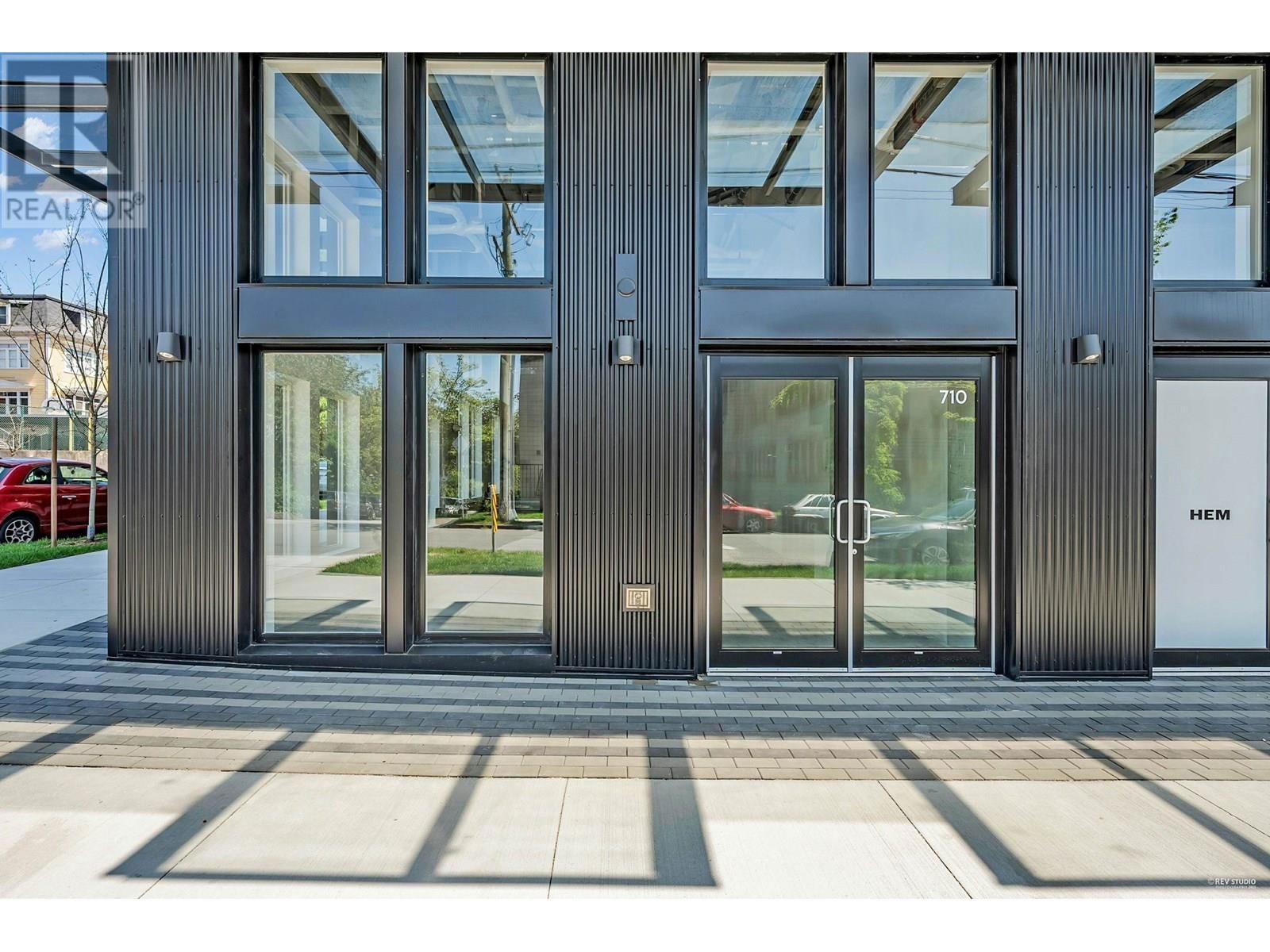 710 GLEN DRIVE Image 3