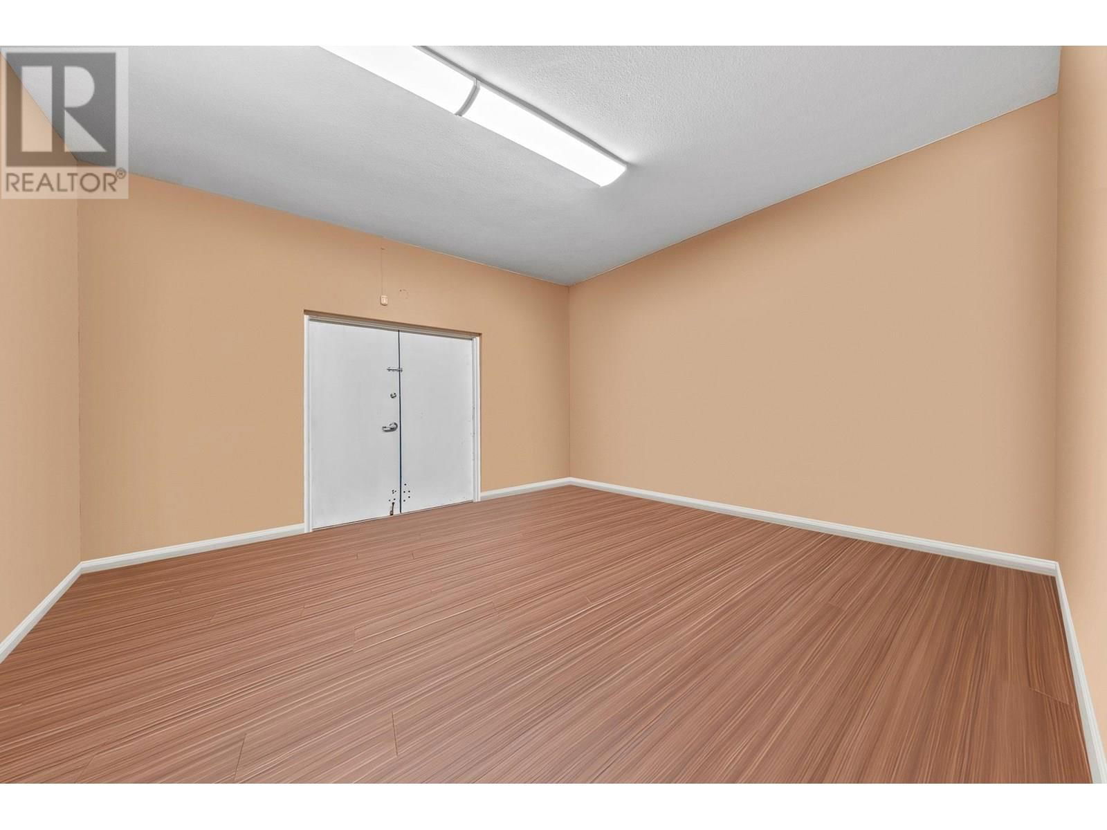 2230 - 4871 SHELL ROAD Image 20