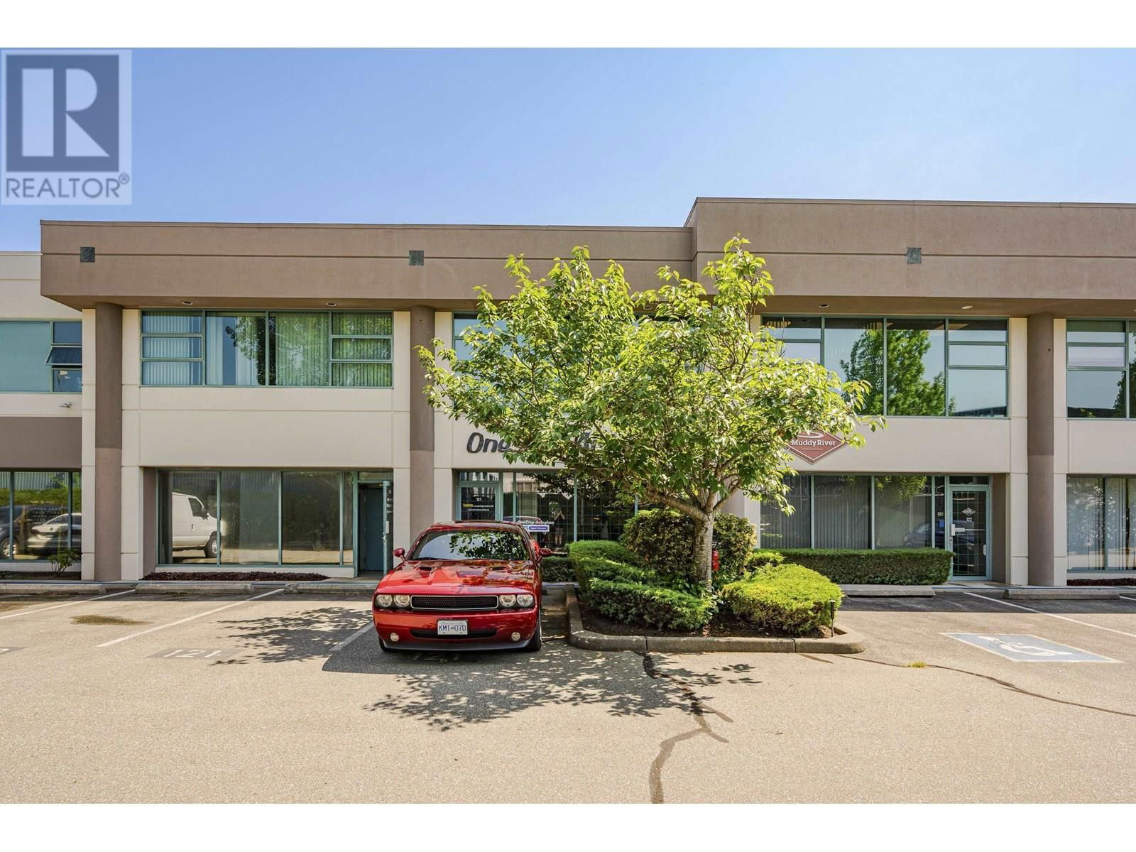 121 - 7198 VANTAGE WAY Image 1