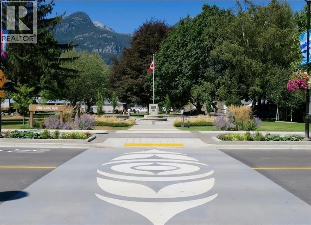 37978 SECOND AVENUE Image 1