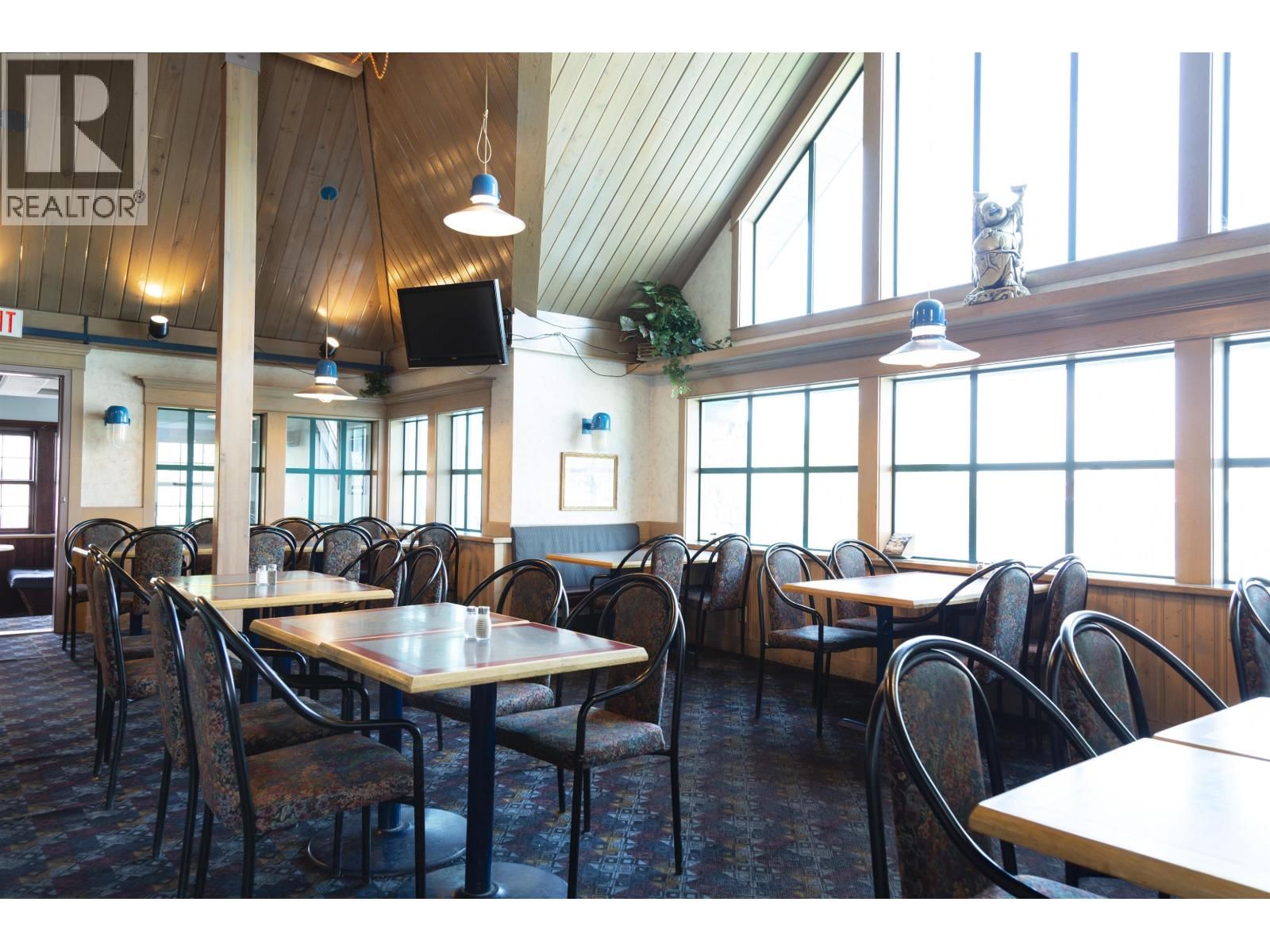 1485 5TH AVENUE Image 12