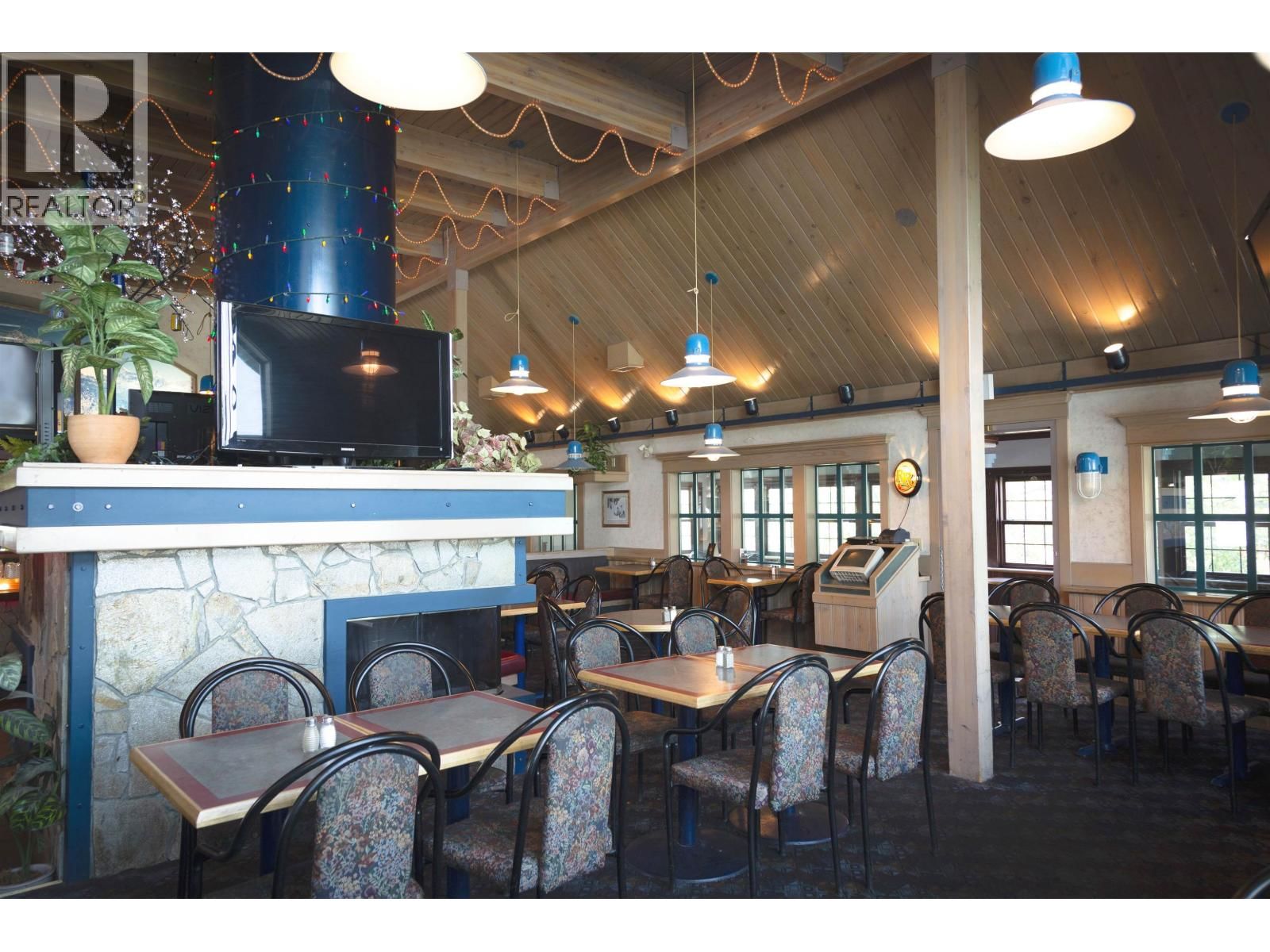 1485 5TH AVENUE Image 13