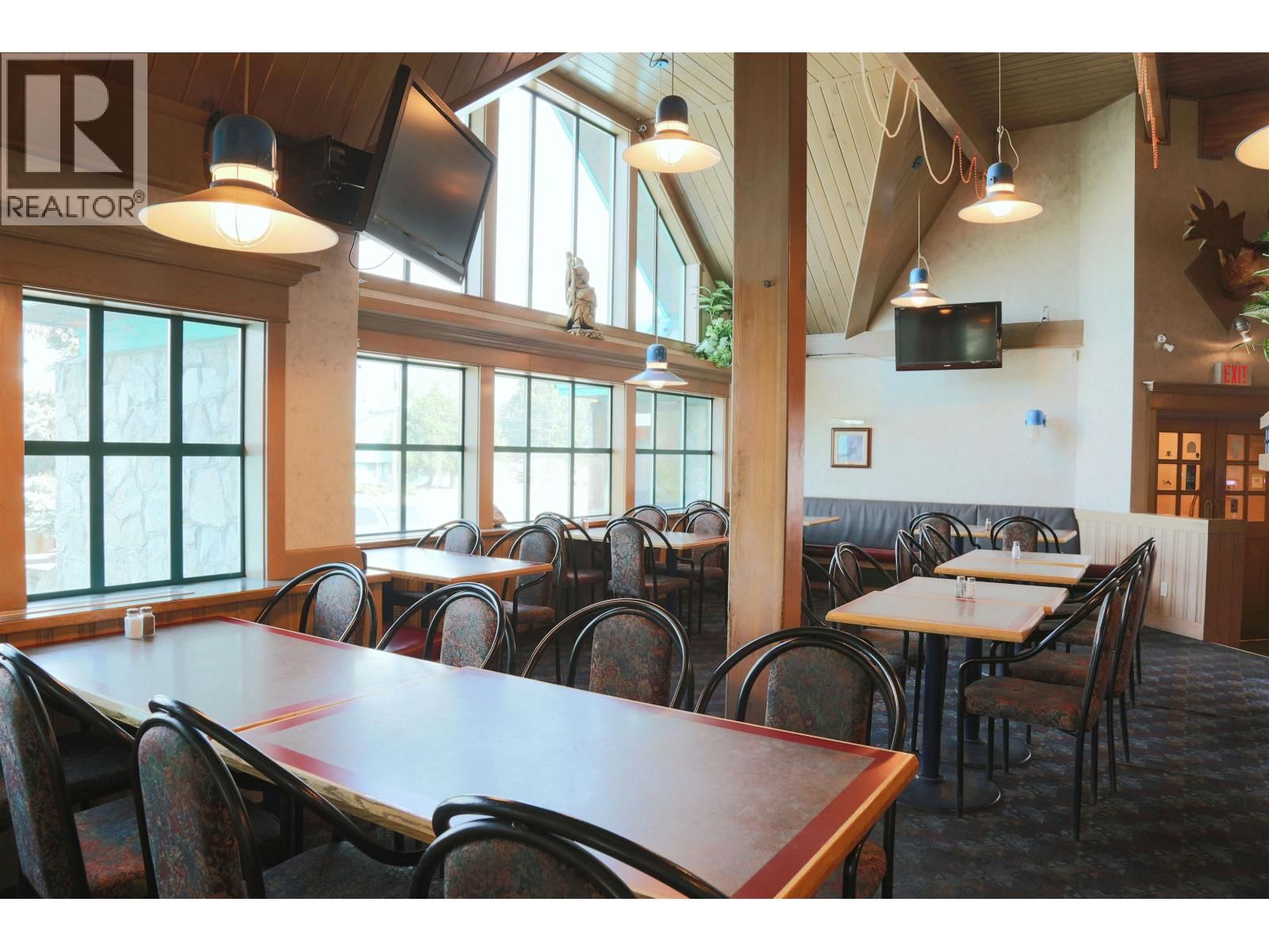 1485 5TH AVENUE Image 17