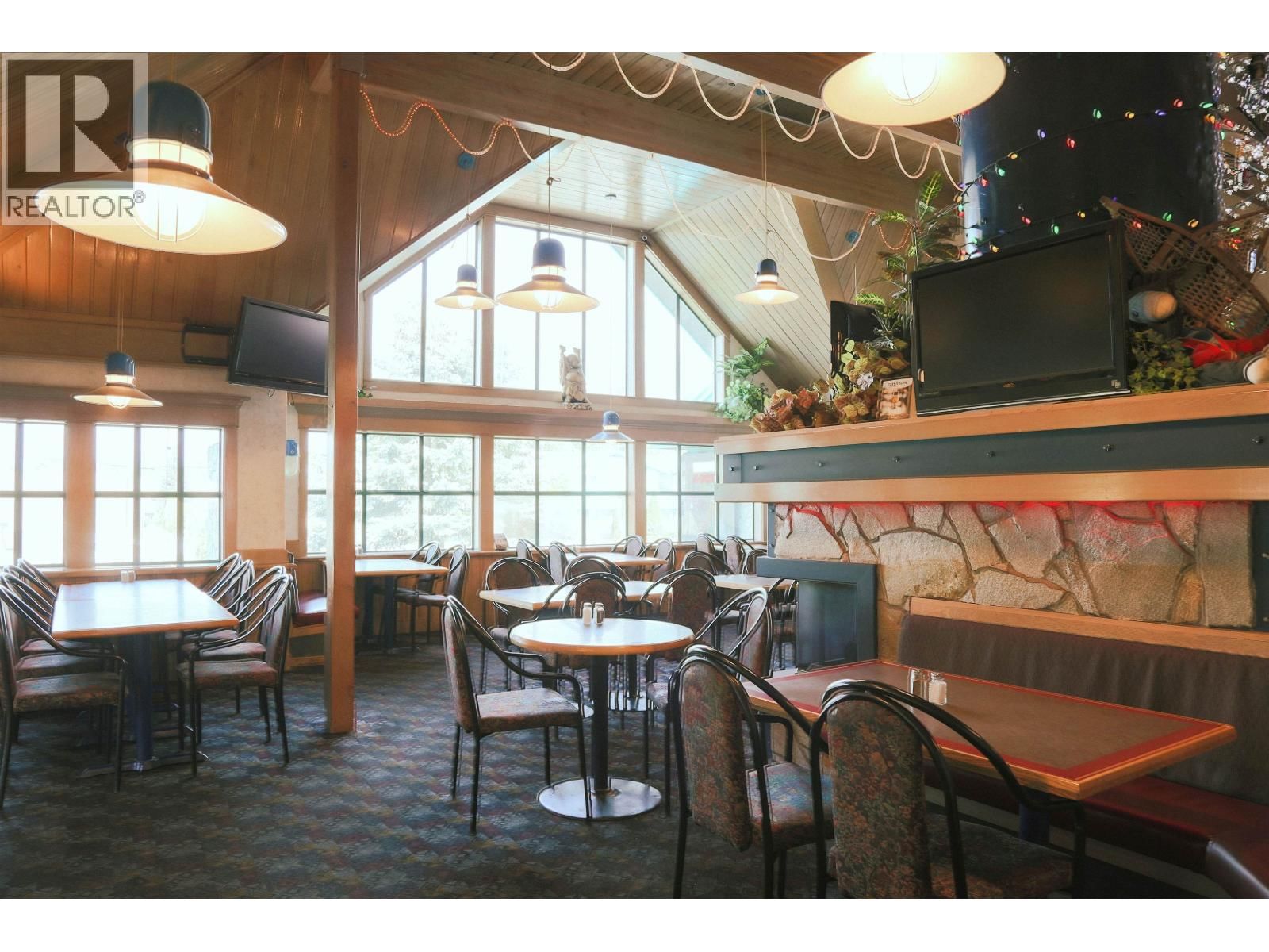 1485 5TH AVENUE Image 18