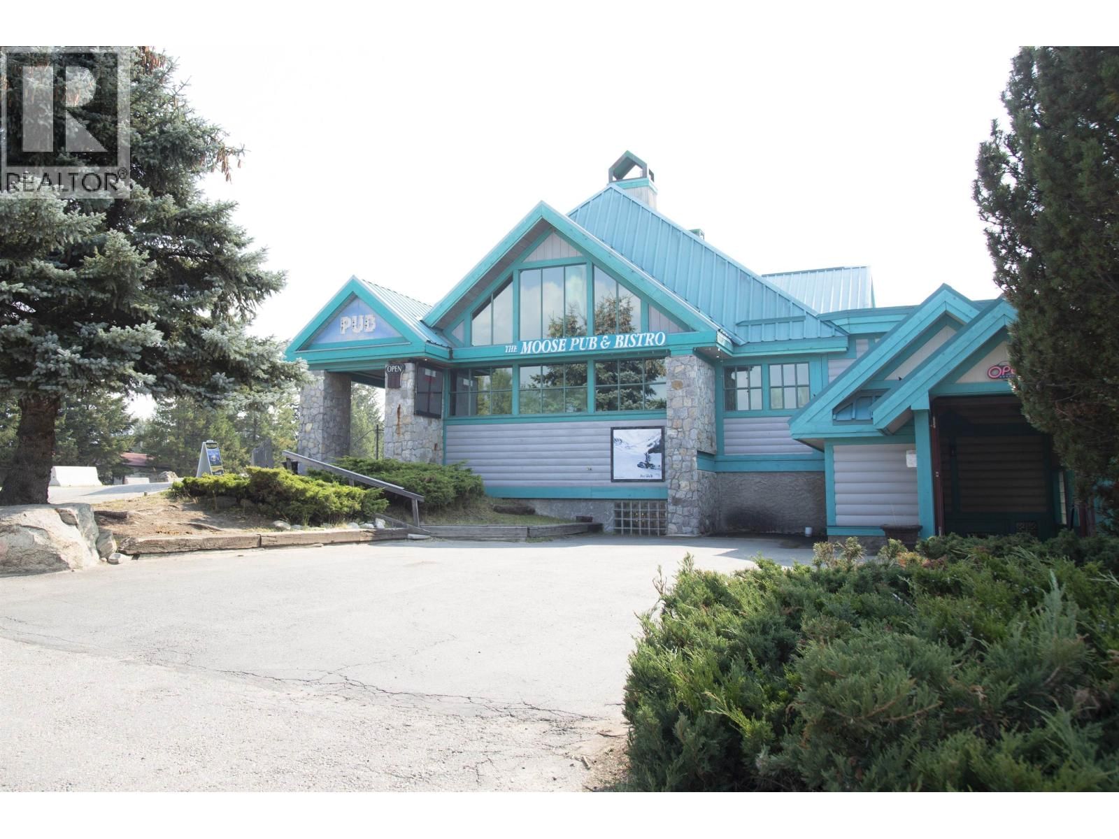 1485 5TH AVENUE Image 20