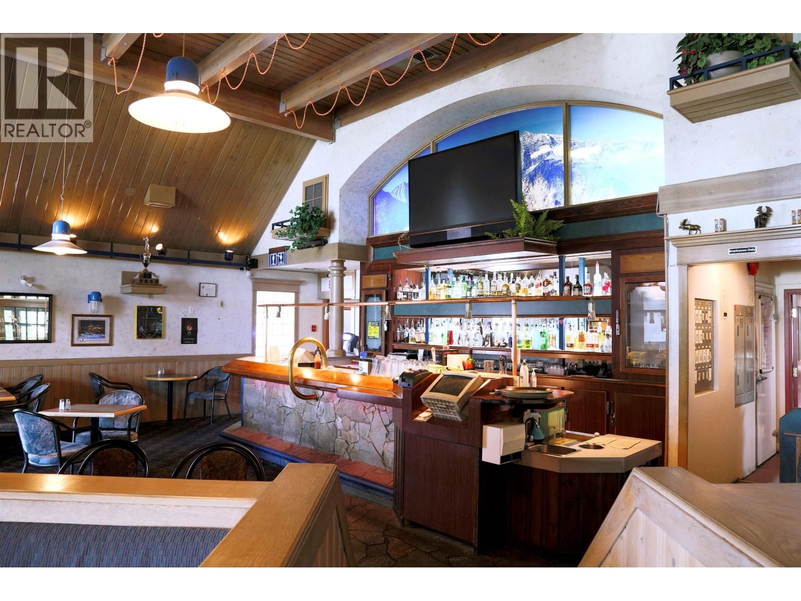 1485 5TH AVENUE Image 6