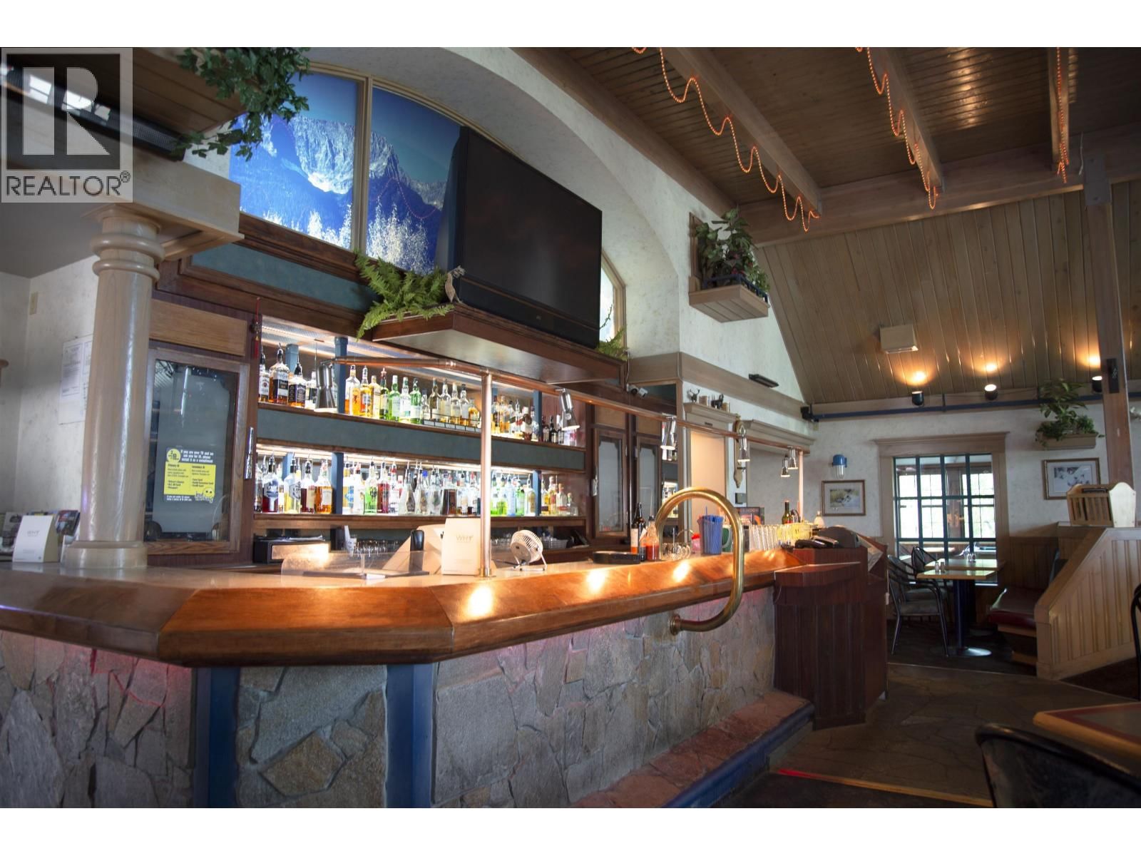 1485 5TH AVENUE Image 8