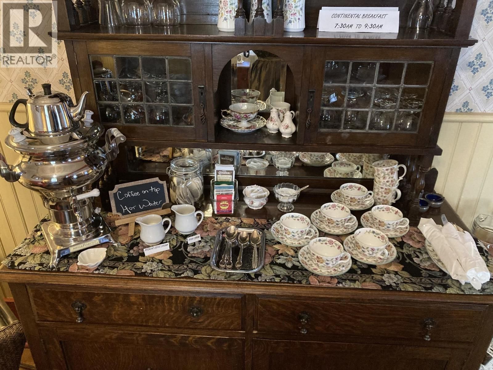 MAIN STREET Image 12