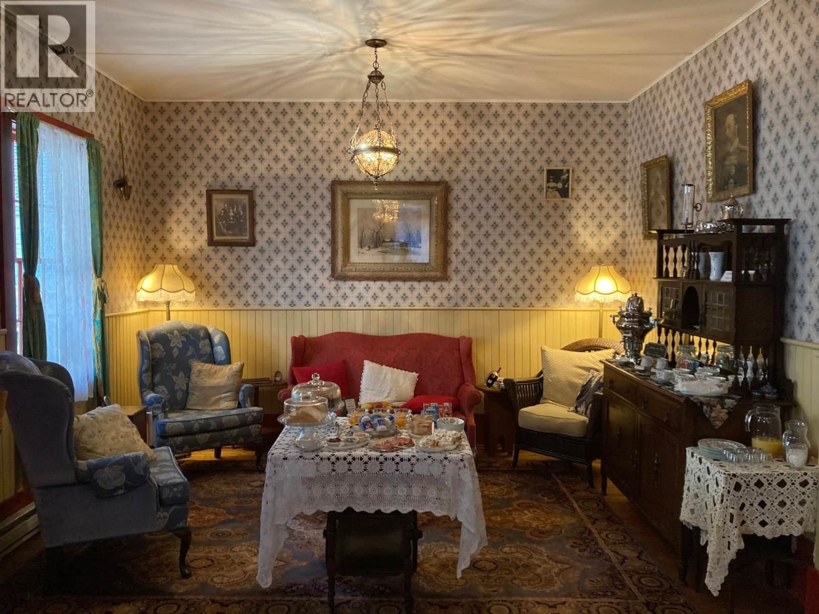 MAIN STREET Image 13