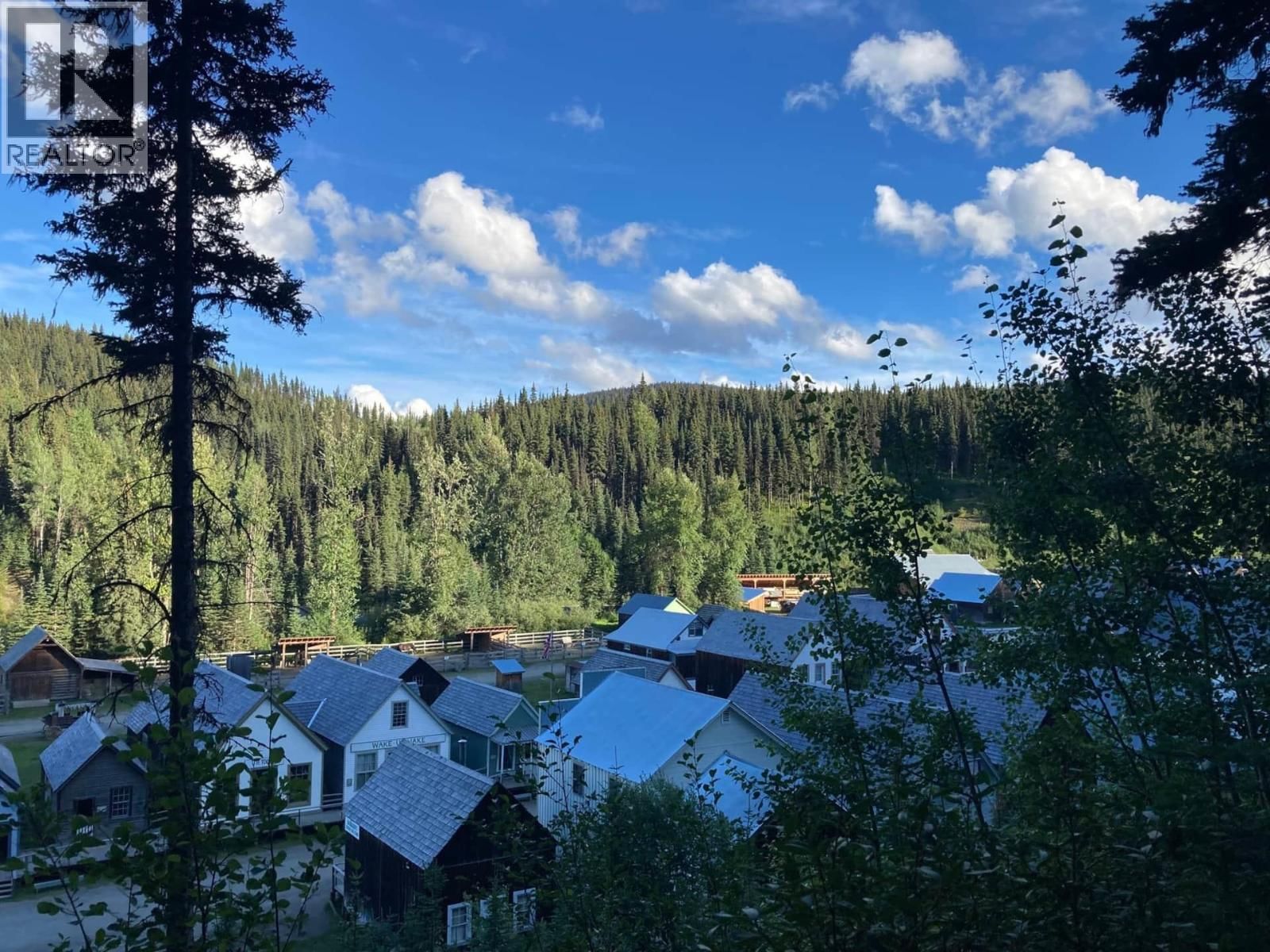 MAIN STREET Image 24