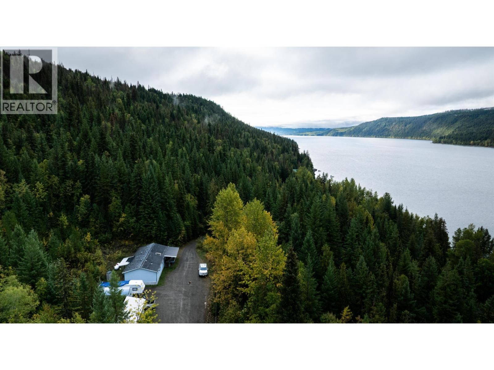 5921 CEDAR CREEK ROAD Image 22