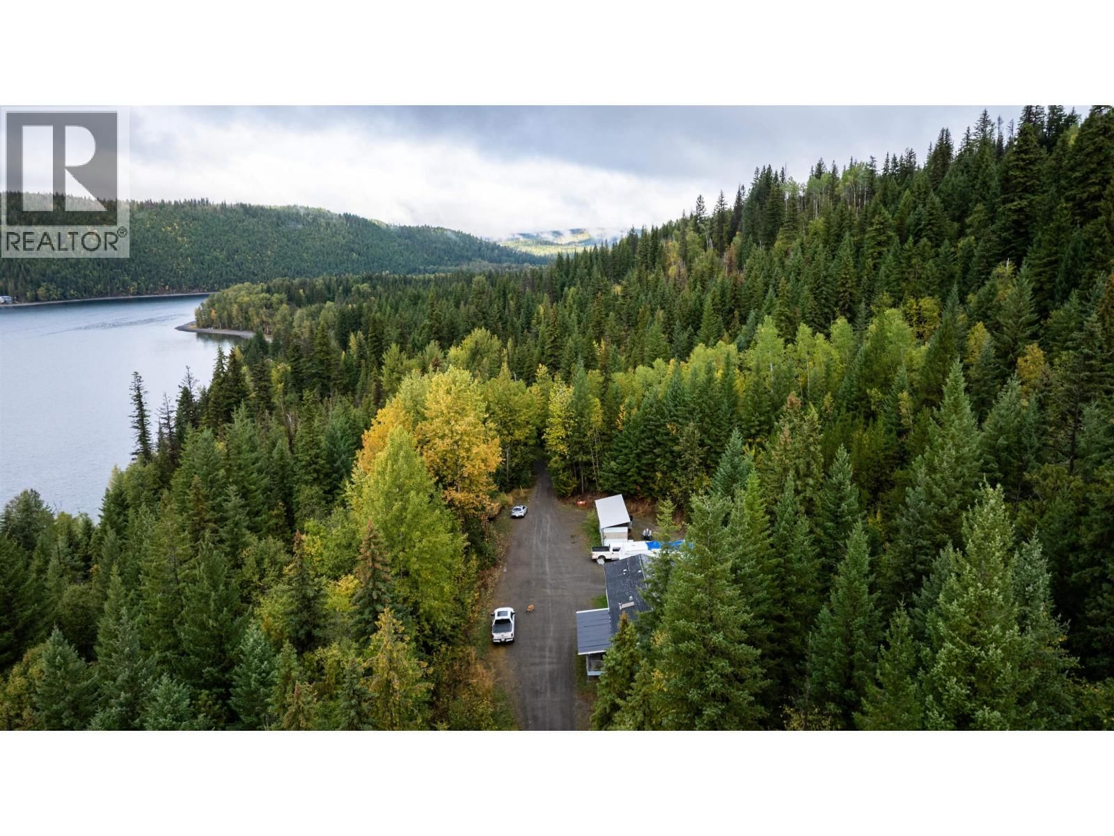 5921 CEDAR CREEK ROAD Image 23