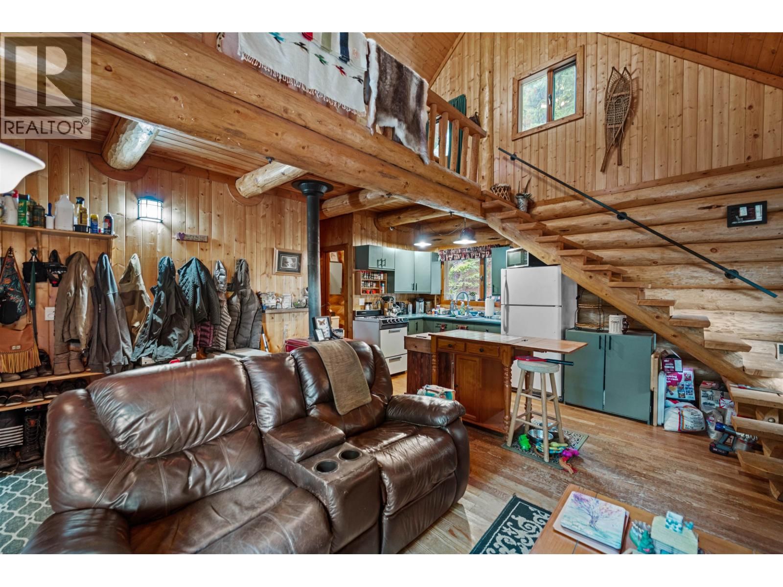 5921 CEDAR CREEK ROAD Image 29