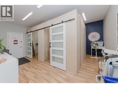 Image #1 of Commercial for Sale at Mermaid, Sechelt, British Columbia