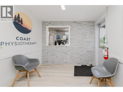 Image #1 of Commercial for Sale at Mermaid, Sechelt, British Columbia