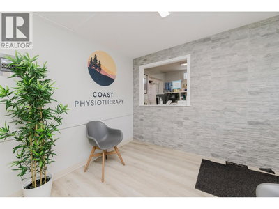 Image #1 of Commercial for Sale at Mermaid, Sechelt, British Columbia