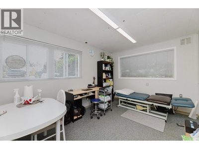 Image #1 of Commercial for Sale at Mermaid, Sechelt, British Columbia