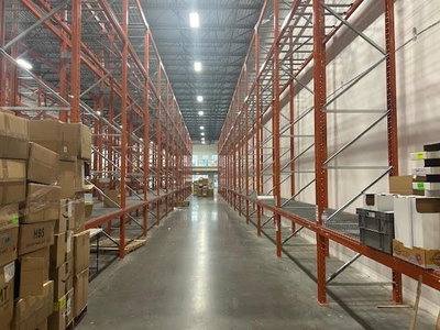 Image #1 of Commercial for Sale at 194, Surrey, British Columbia