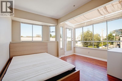 Image #1 of Commercial for Sale at Granville, Vancouver, British Columbia