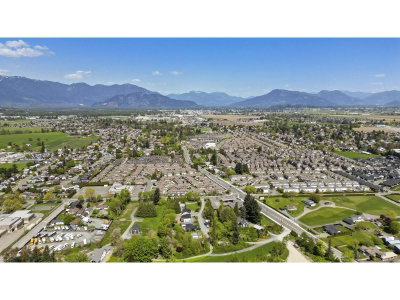 6347 VEDDER Road | Chilliwack British Columbia | Slide Image Five