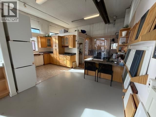 910A MACKENZIE AVENUE Image 4