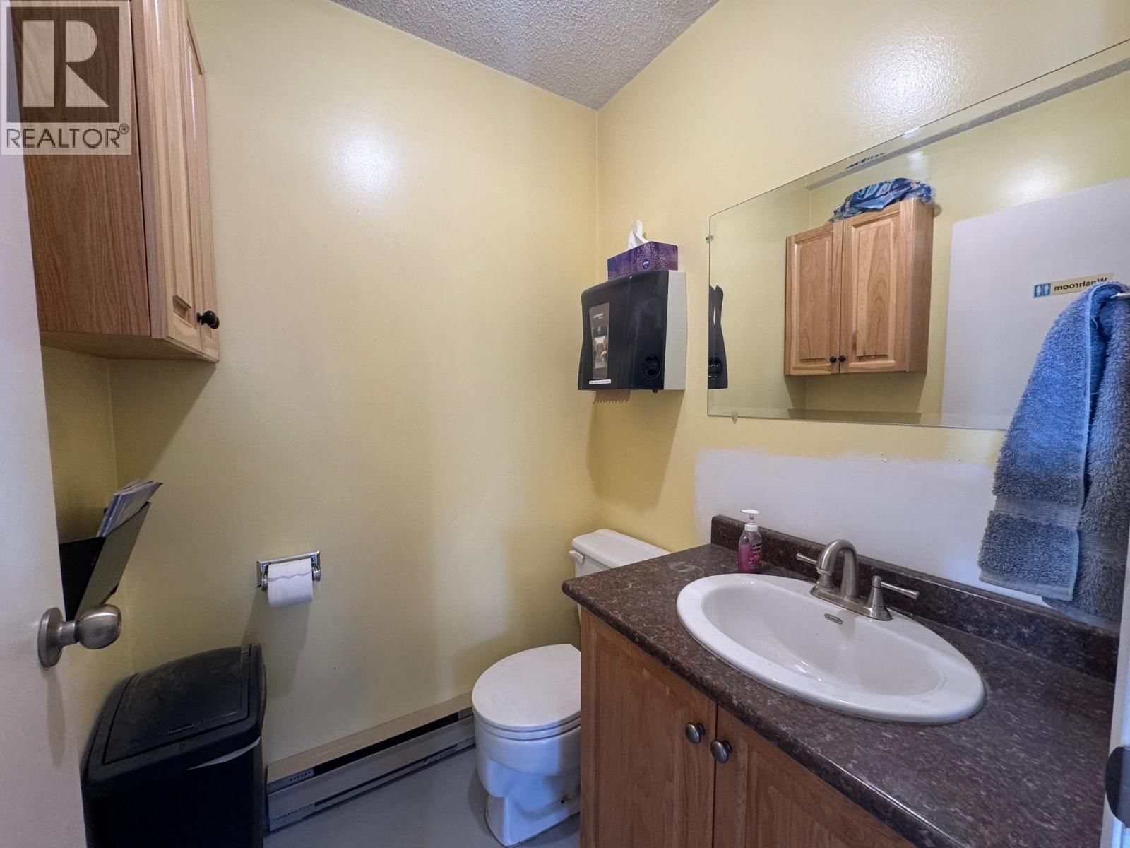 910A MACKENZIE AVENUE Image 8