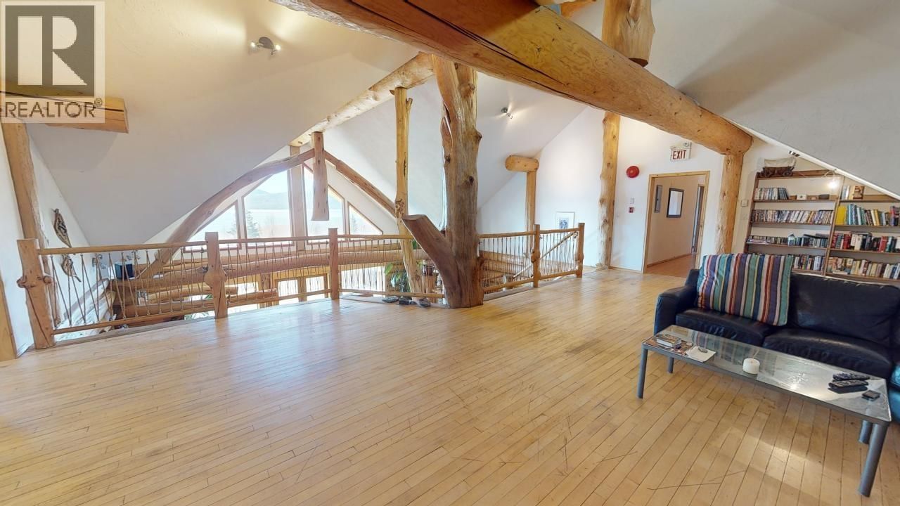 4696 TWELVE MILE ROAD Image 14