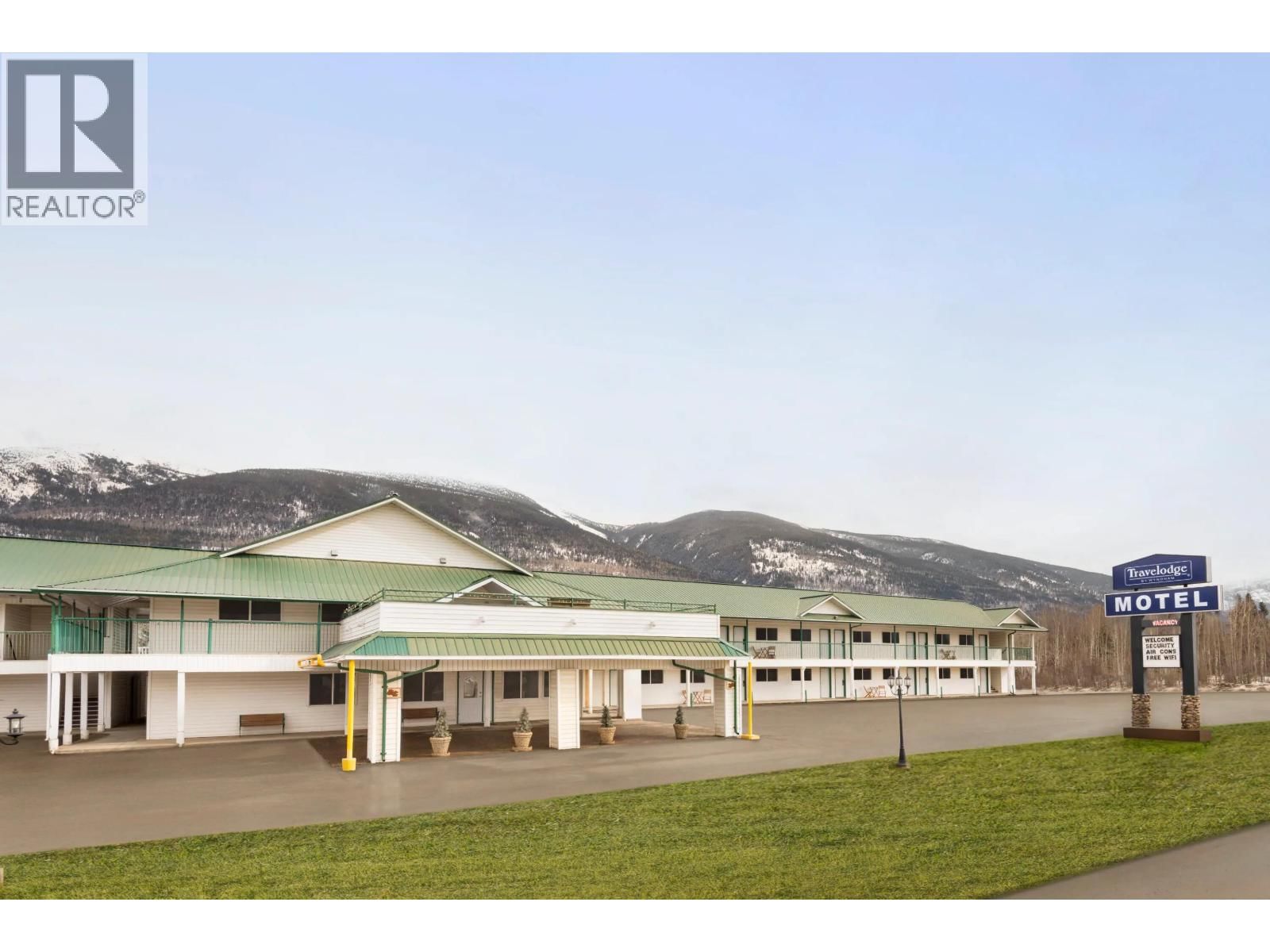 868 FRONTAGE ROAD Image 1