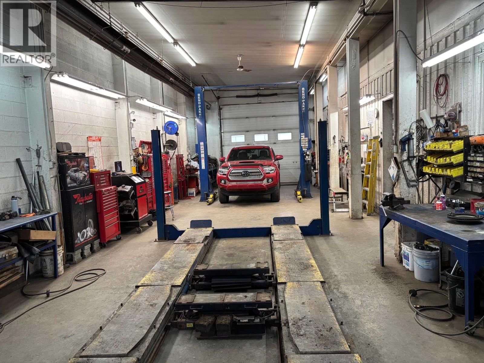 639 2ND AVENUE Image 4