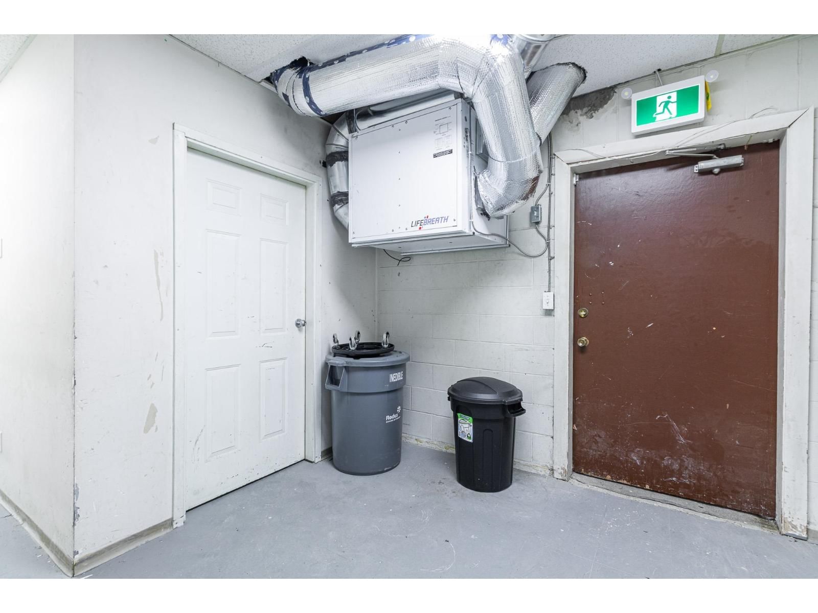 1234 CONFIDENTIAL STREET Image 22