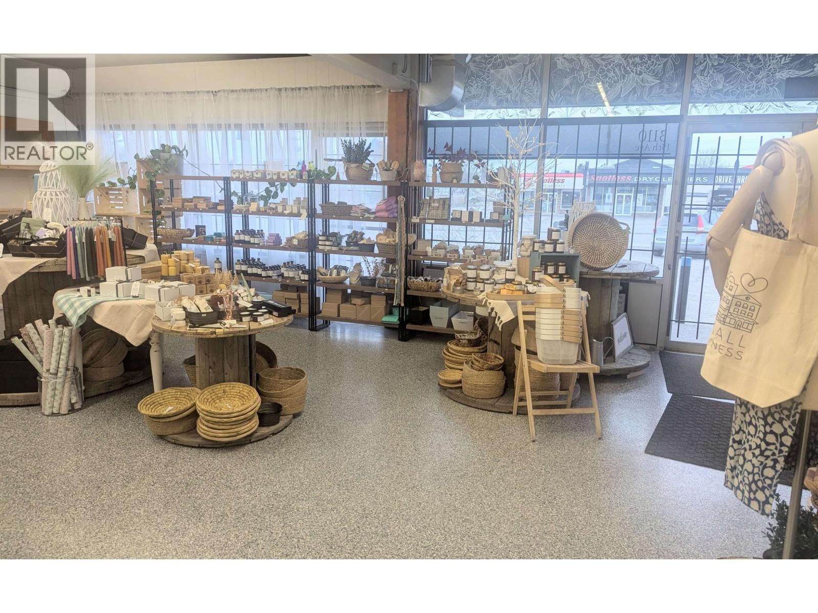 3110 15TH AVENUE Image 5