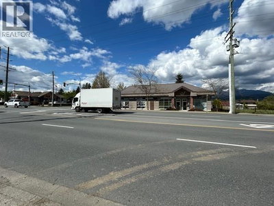 23004 DEWDNEY TRUNK Road | Maple Ridge British Columbia | Slide Image Five