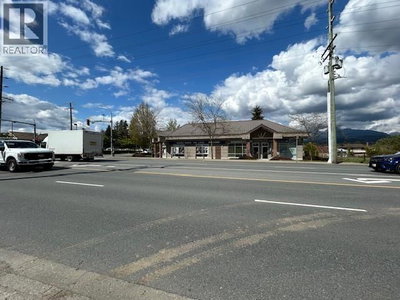 23004 DEWDNEY TRUNK Road | Maple Ridge British Columbia | Slide Image Six