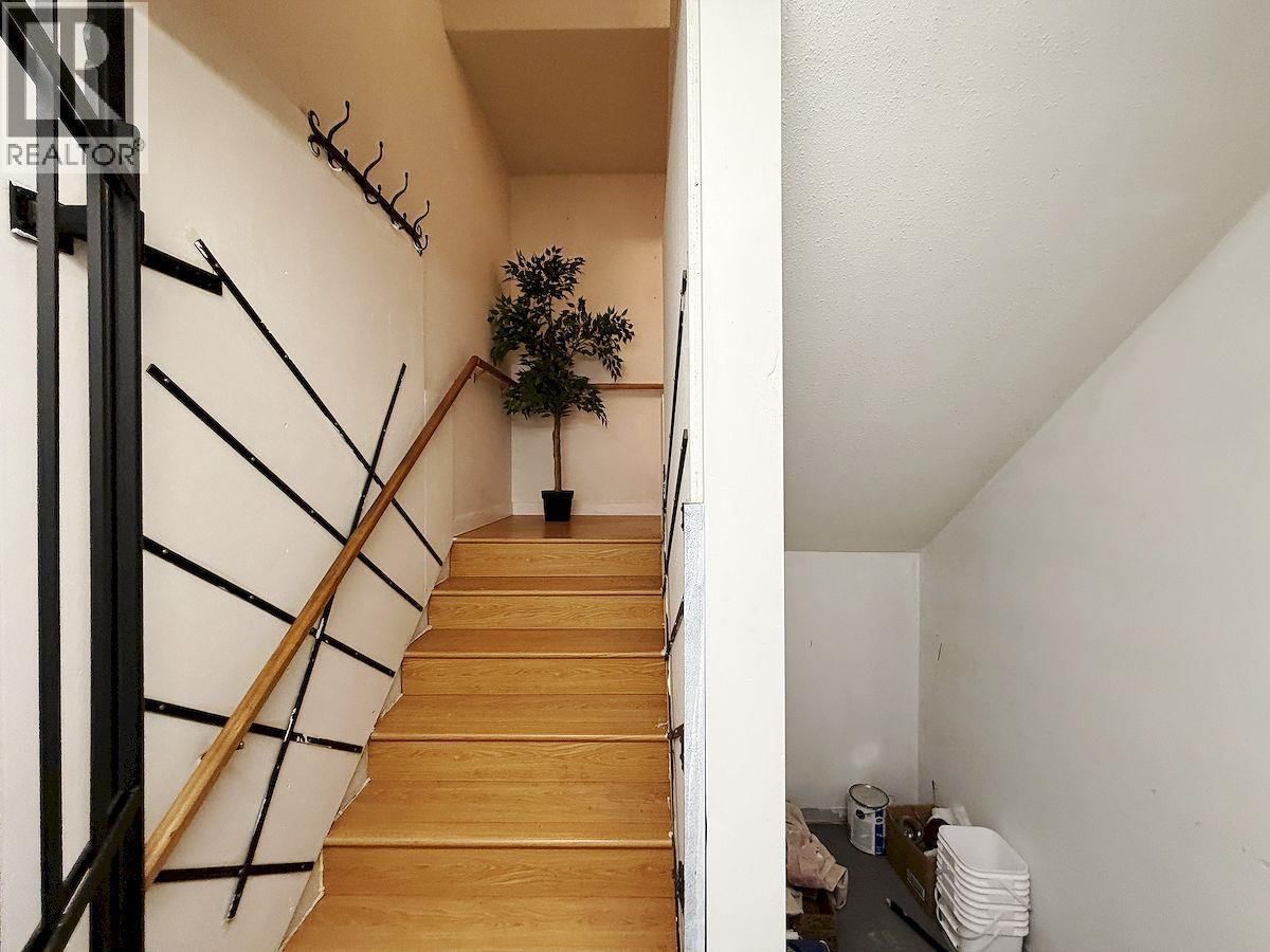 8828 HEATHER Street photo 9