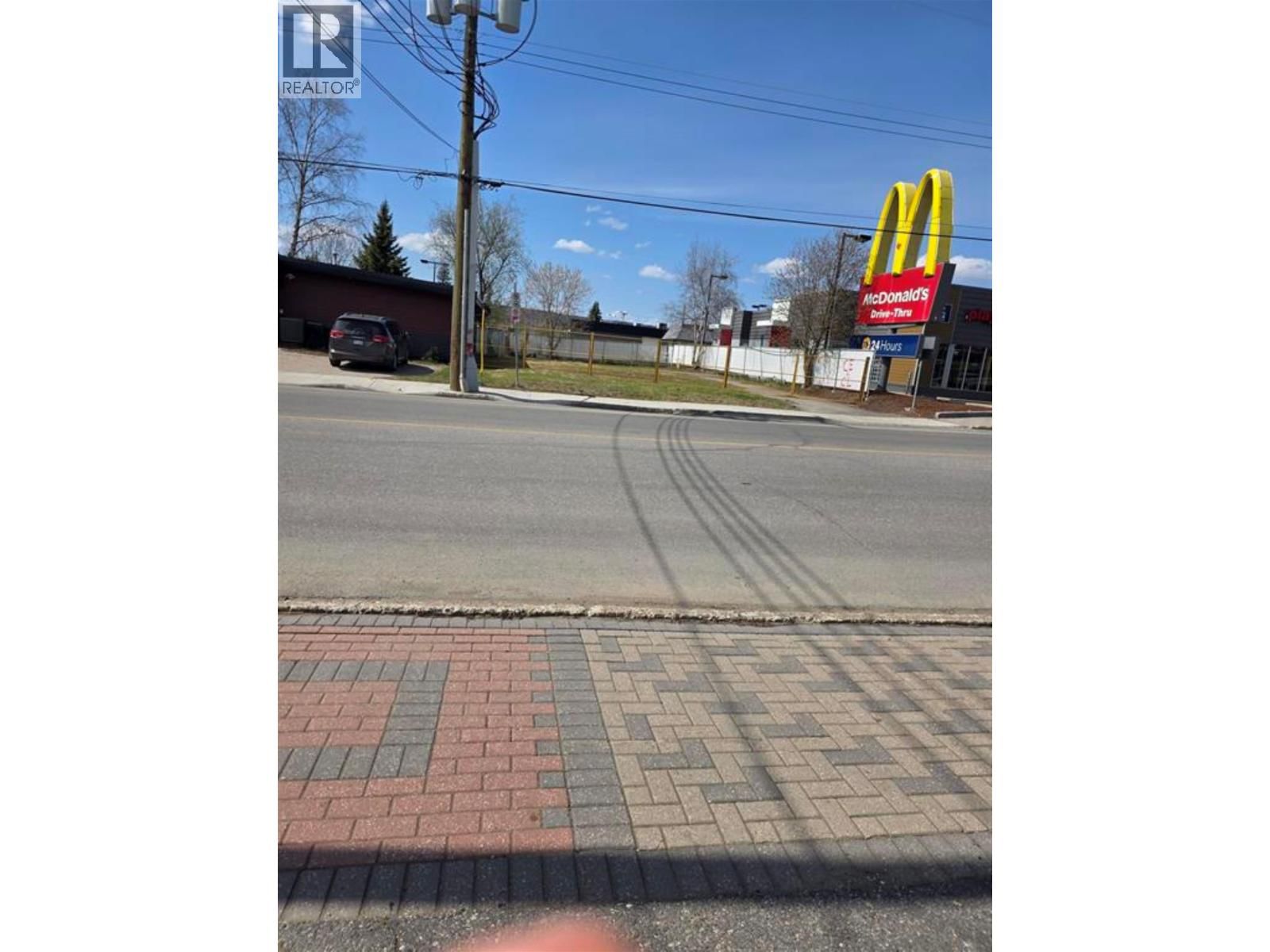 2017 VICTORIA Street, Prince George, British Columbia V2L 2L8