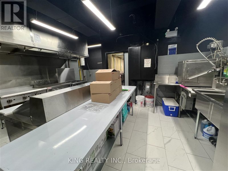 Image #1 of Restaurant for Sale at 394 Bloor St W, Toronto, Ontario