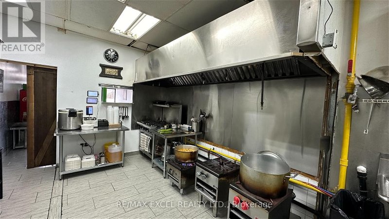 Image #1 of Restaurant for Sale at #4 -1410 Victoria Park Ave, Toronto, Ontario