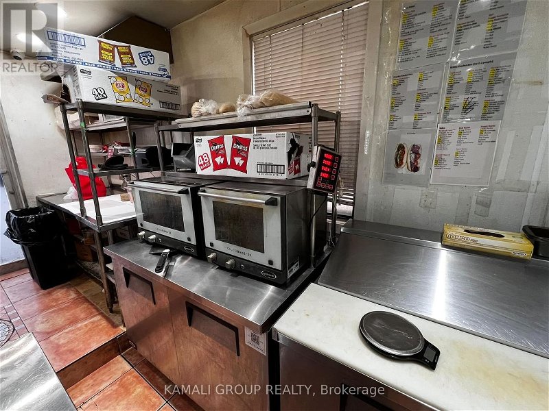 Image #1 of Restaurant for Sale at 8 Kingsdale Ave, Toronto, Ontario
