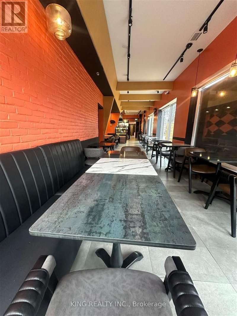 Image #1 of Restaurant for Sale at 3343 Yonge St, Toronto, Ontario