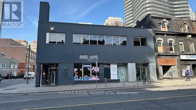 Image #1 of Restaurant for Sale at 530 Yonge St, Toronto, Ontario