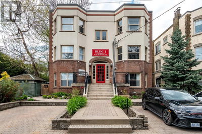  Bldg 1 - 9 Humewood Drive  Toronto (Humewood-Cedarvale), M6C1C9 | Image 1