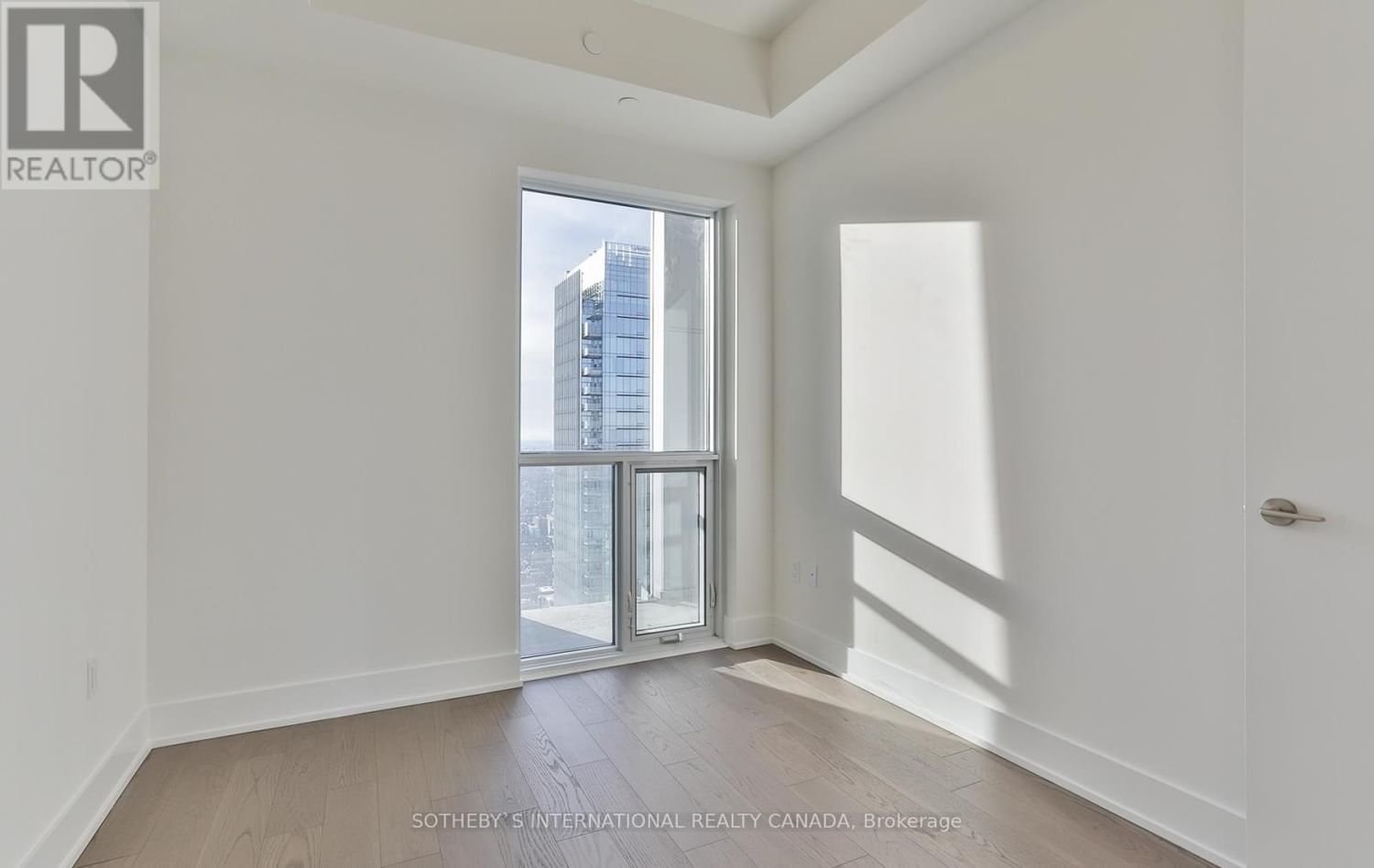 #5503 -1 YORKVILLE AVE Image 22