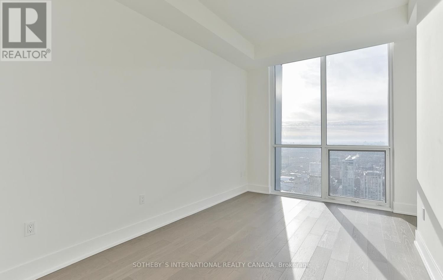 #5503 -1 YORKVILLE AVE Image 29