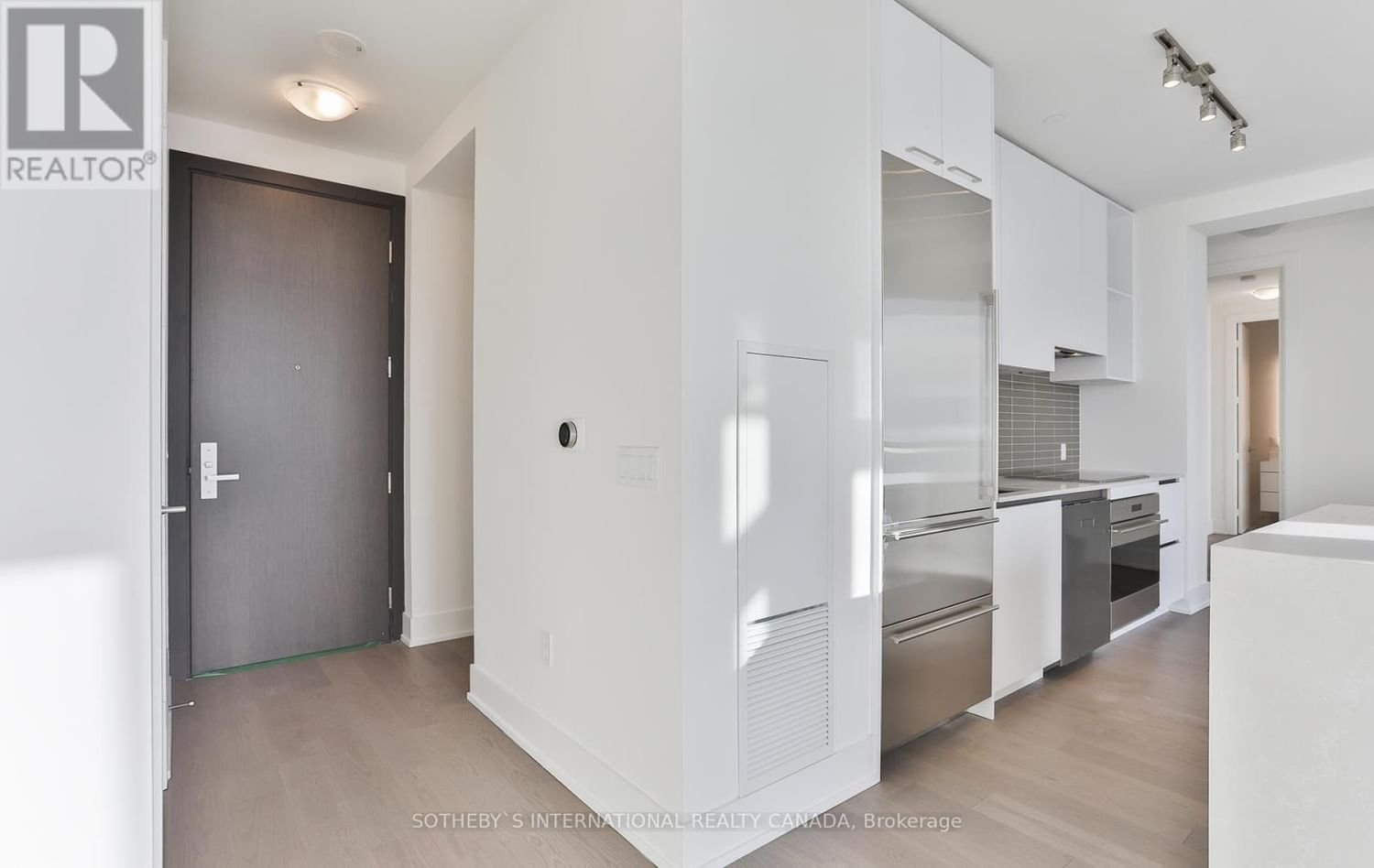 #5503 -1 YORKVILLE AVE Image 4