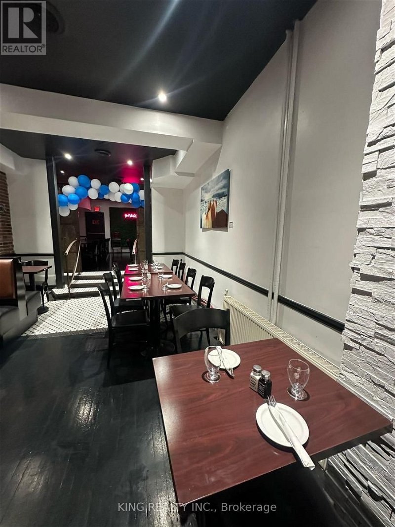 Image #1 of Restaurant for Sale at 3185 Yonge St, Toronto, Ontario