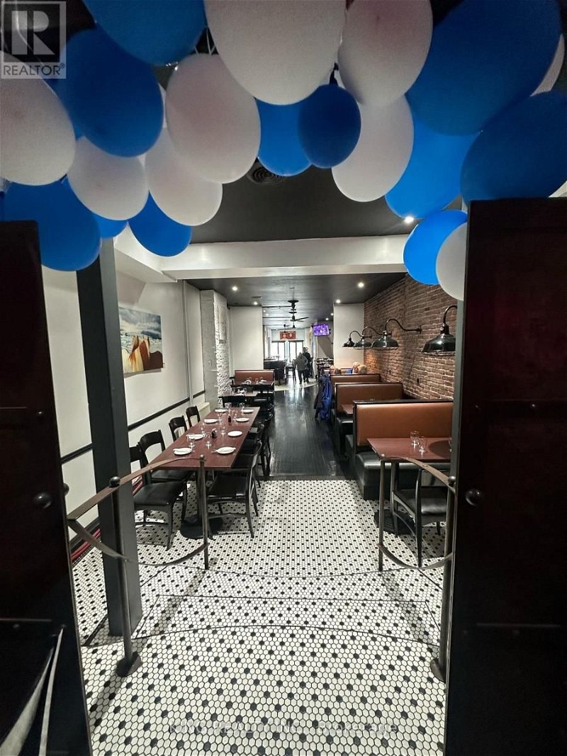 Image #1 of Restaurant for Sale at 3185 Yonge St, Toronto, Ontario