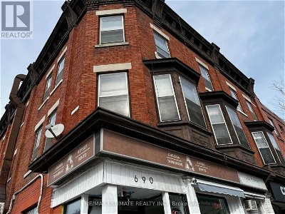 Image #1 of Commercial for Sale at 688 Bloor St W, Toronto, Ontario
