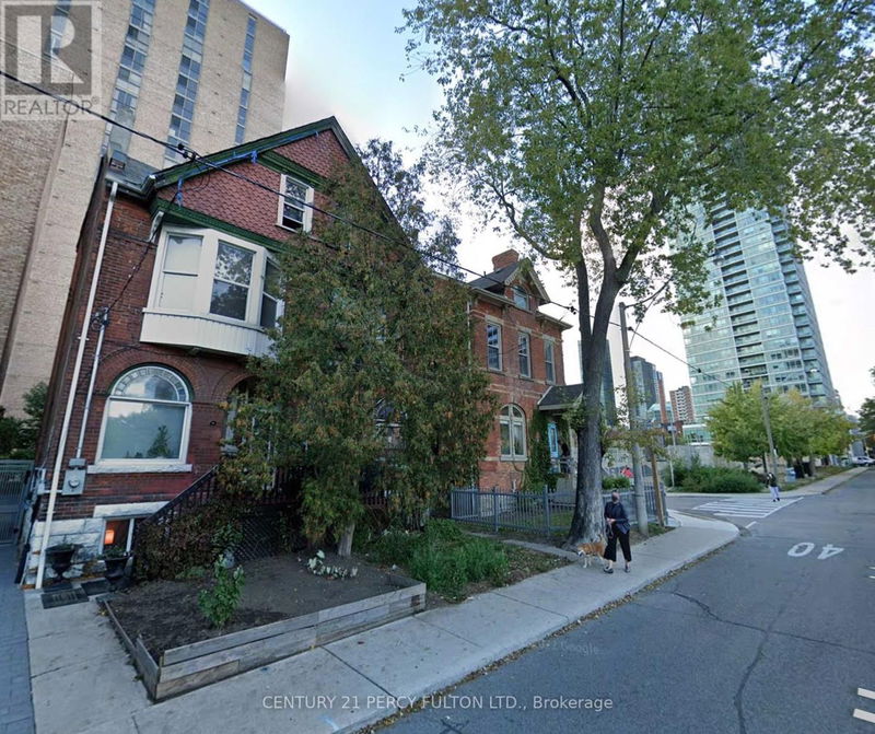 74 Homewood Avenue  Toronto (Cabbagetown-South St. James Town), M4Y2K3 | Image 1